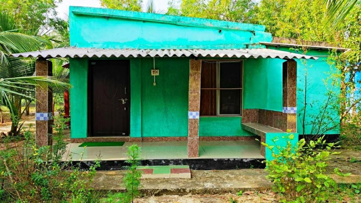 Estuarine Village Resort Satabhaya Exterior photo