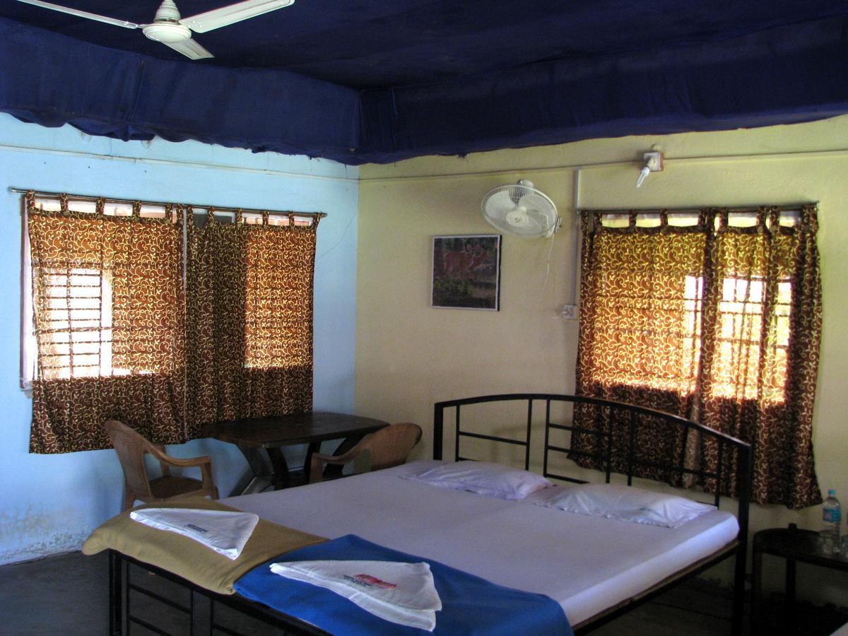 Estuarine Village Resort Satabhaya Exterior photo